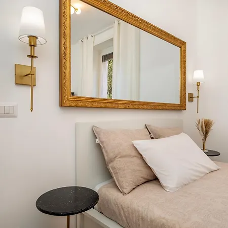 Apartment Borghese - Rome